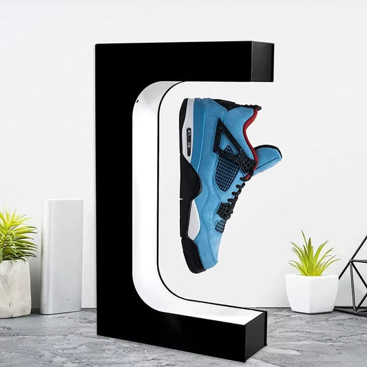 Rotating Shoe Magnet Display